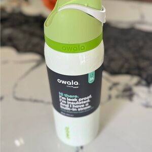 Owala Green and White GHOST limited edition Insulated Water Bottle - brand new!
